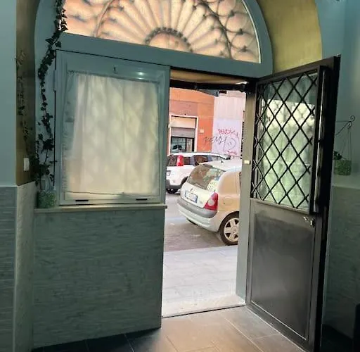 Fenty 2 San Lorenzo Apartment *